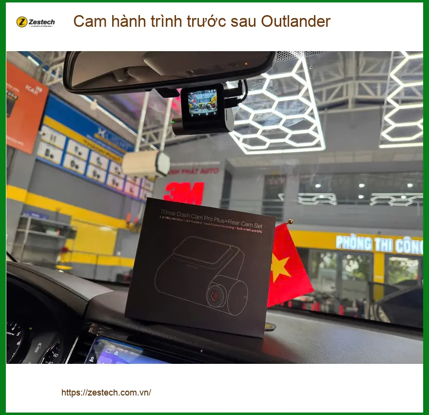 Anh Khải lắp cam hành trình trước sau Outlander tại Quận 5 để an tâm lái xe