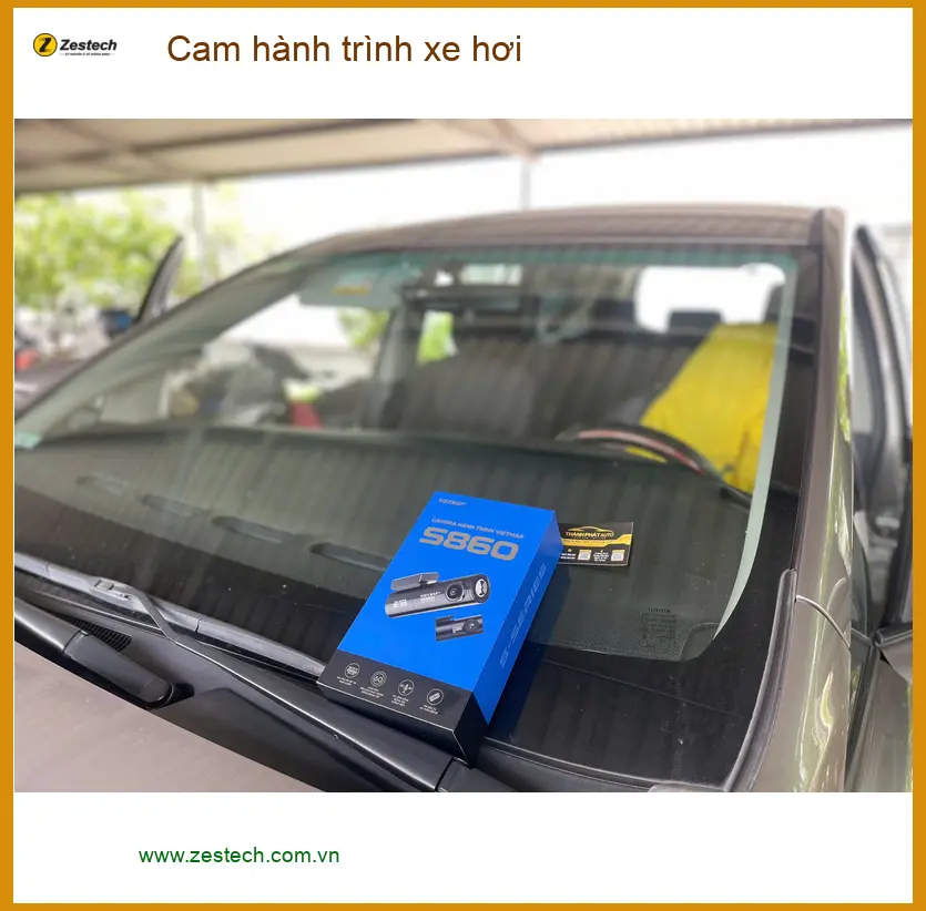 Chị Loan lắp cam hành trình Hyundai Santa Fe tại Hóc Môn để an tâm lái xe ảnh thực tế 4