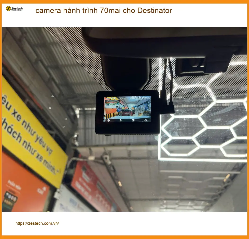 Anh Khang lắp camera hành trình 70mai cho Honda CRV tại Quận Tân Bình
