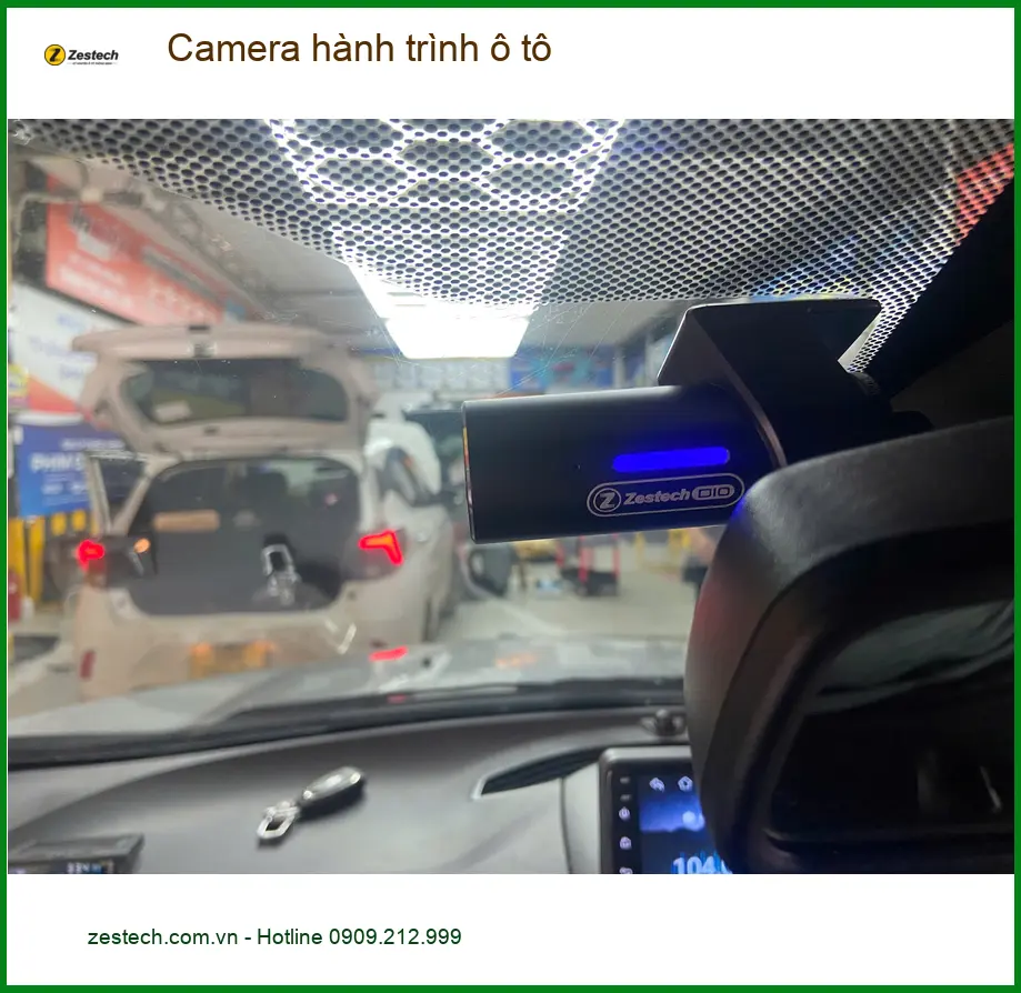 Chú Minh lắp camera hành trình ô tô cho VinFast Lux A tại Thủ Đức ảnh thực tế 3
