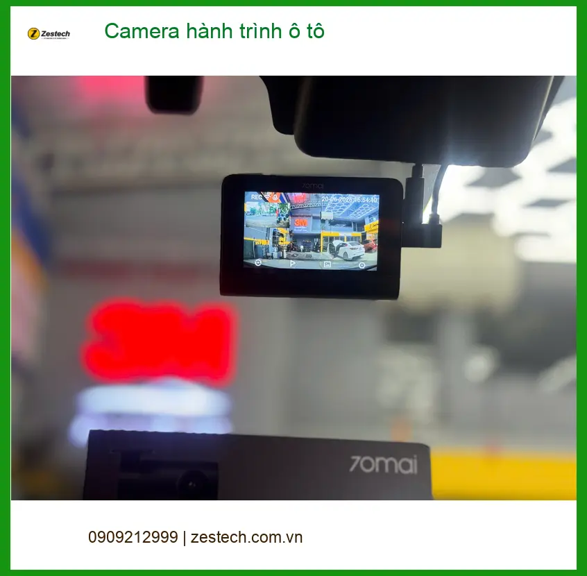 Anh Kiên lắp Camera hành trình ô tô Honda CRV tại Quận 2 để an tâm lái xe đường dài ảnh thực tế 2
