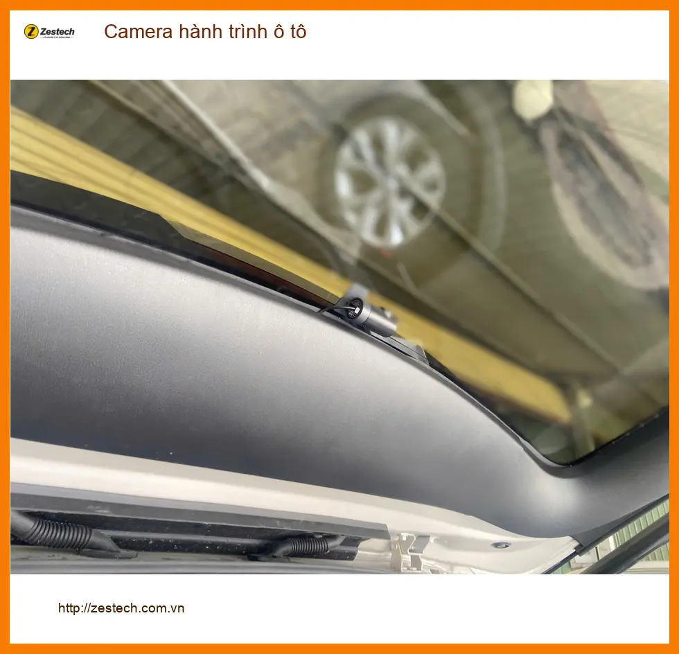 Chú Vỹ lắp camera hành trình ô tô cho Hyundai Elantra tại Quận 7 để bảo vệ xe ảnh thực tế 2