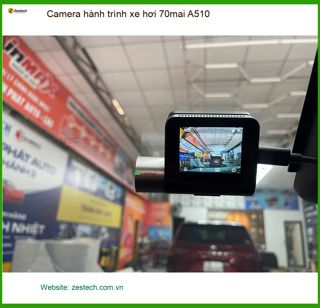 Chị Trâm lắp camera hành trình 70mai A510 cho Mazda 3 ở Quận 6.