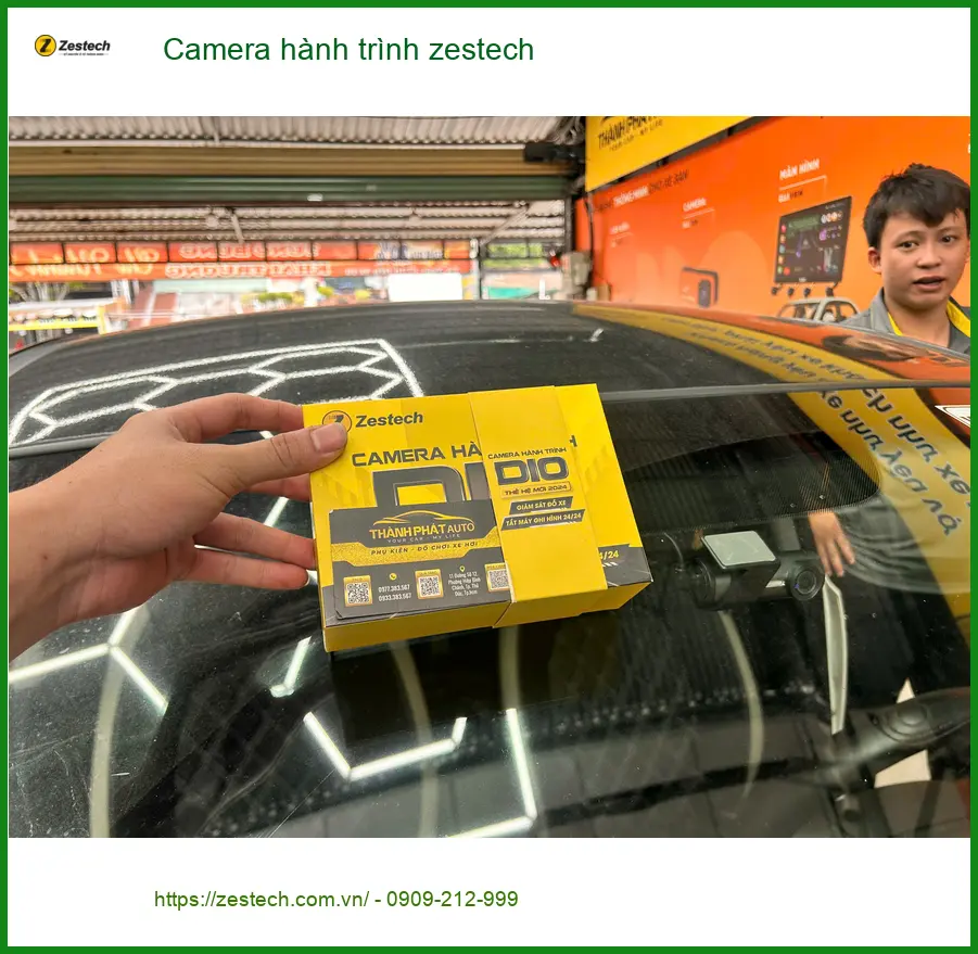 Anh Long lắp Camera hành trình Zestech cho Honda CR-V tại Quận 9 ảnh thực tế 3