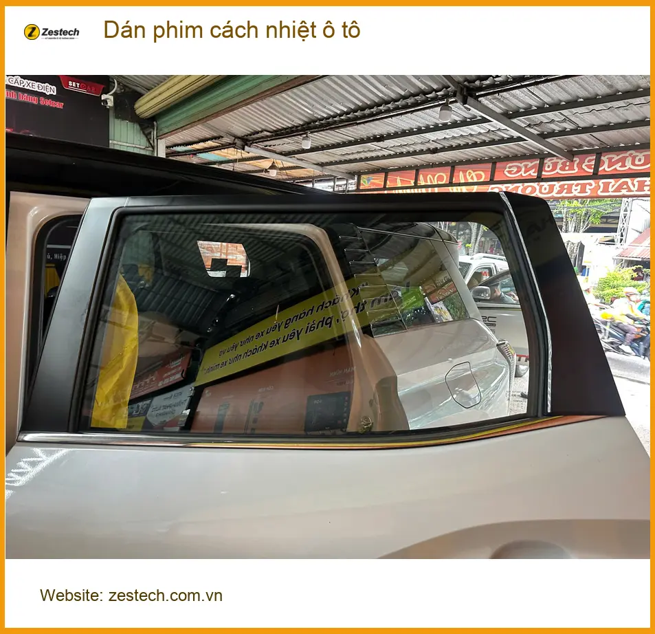 Anh Nam dán phim cách nhiệt ô tô cho Honda CRV tại Quận 10 chống nóng hiệu quả ảnh thực tế 4