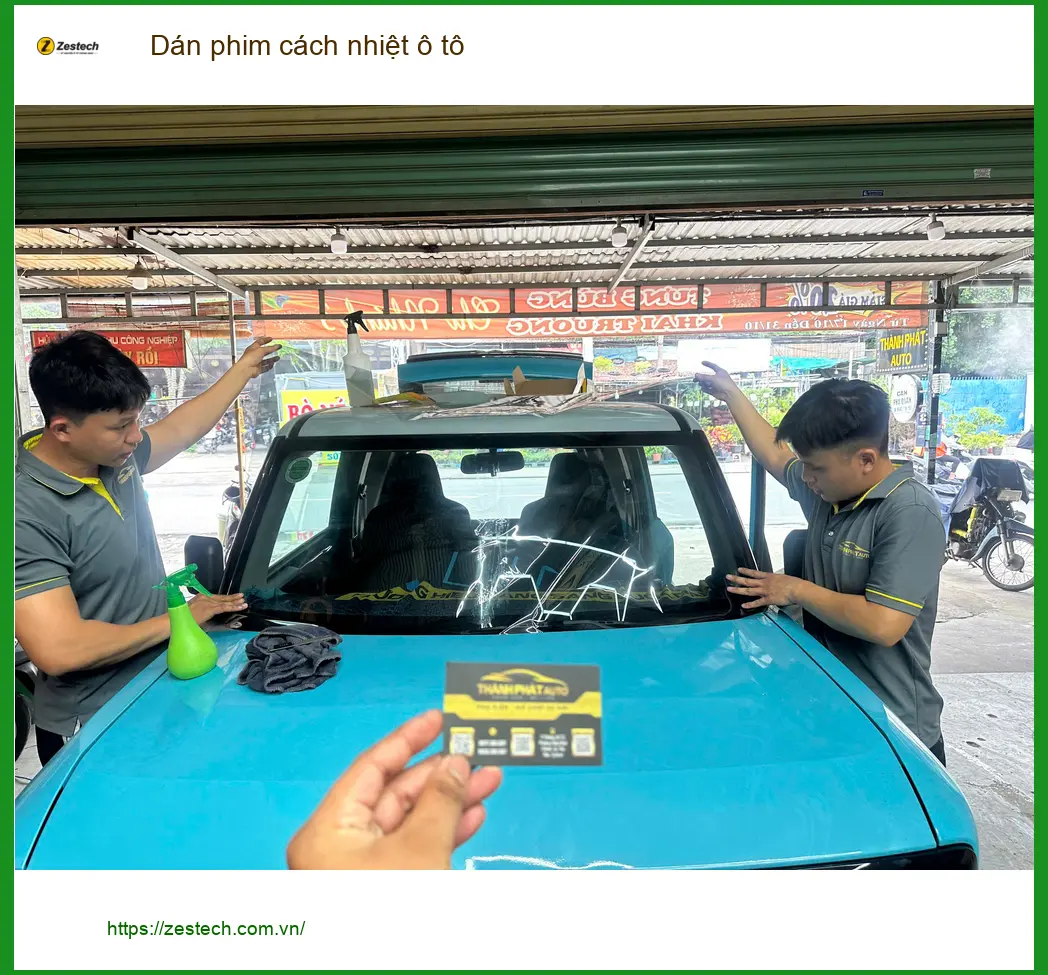 Chị Mai Anh dán phim cách nhiệt ô tô Hyundai Accent tránh nóng gay gắt tại Quận 10 ảnh thực tế 3