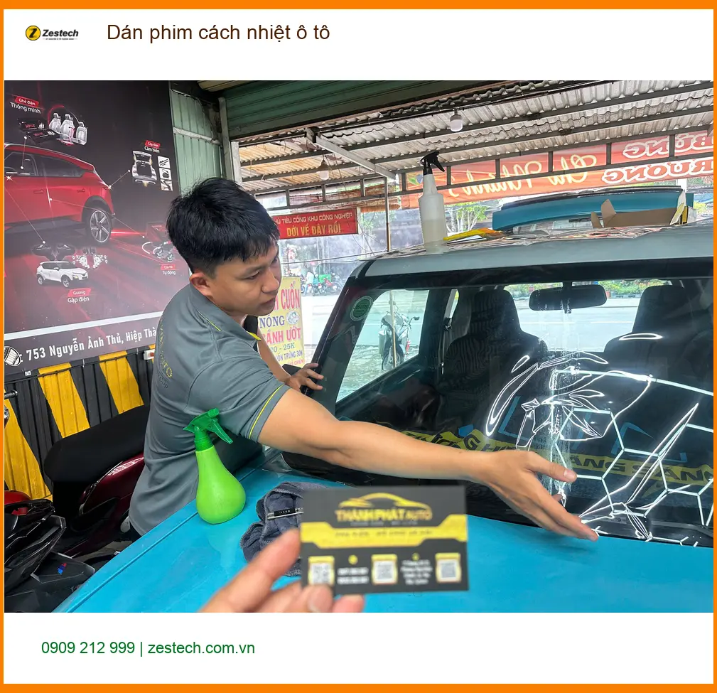 Anh Quân dán phim cách nhiệt ô tô Hyundai SantaFe tại Quận Gò Vấp để chống nóng hiệu quả ảnh thực tế 2