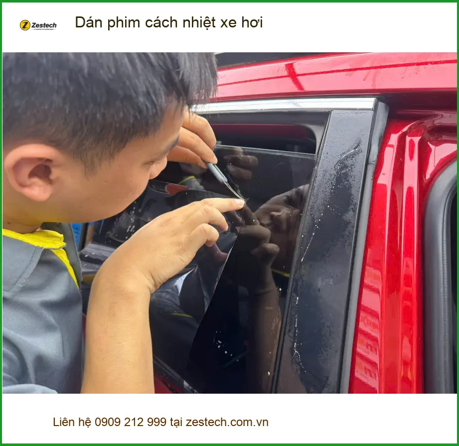 Chú Minh dán phim cách nhiệt Hyundai Santa Fe Quận Huyện Nhà Bè để bảo vệ nội thất ảnh thực tế 2