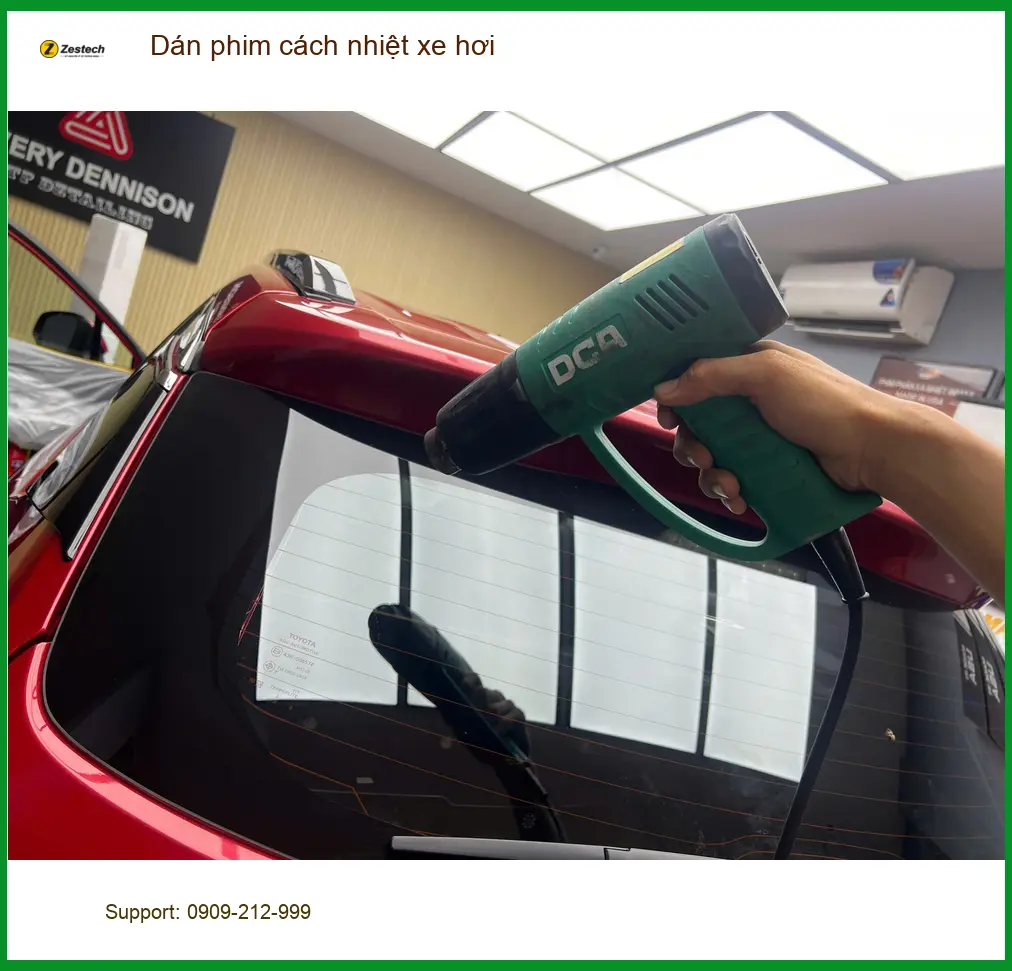 Anh Bảo dán phim cách nhiệt xe Hyundai Accent tại Quận Tân Phú chuẩn bị nắng nóng gay gắt ảnh thực tế 3