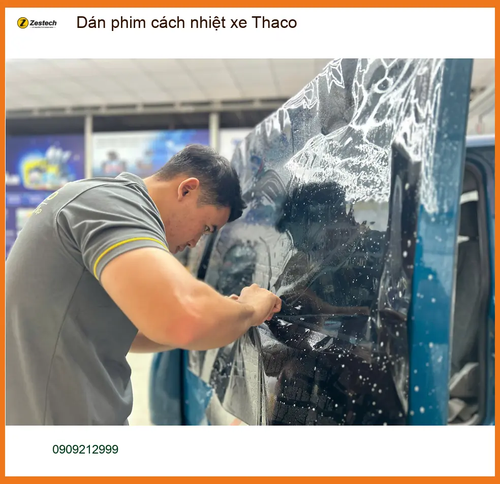 Anh Trường dán phim cách nhiệt xe Thaco Quận Huyện Hóc Môn giữ mát xe mùa nắng ảnh thực tế 2