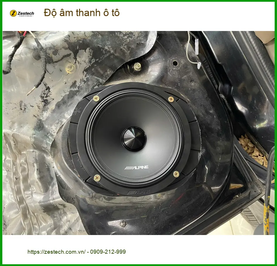 Chị Mai Hương độ âm thanh ô tô Hyundai SantaFe ở Quận 11 để nghe nhạc hay hơn