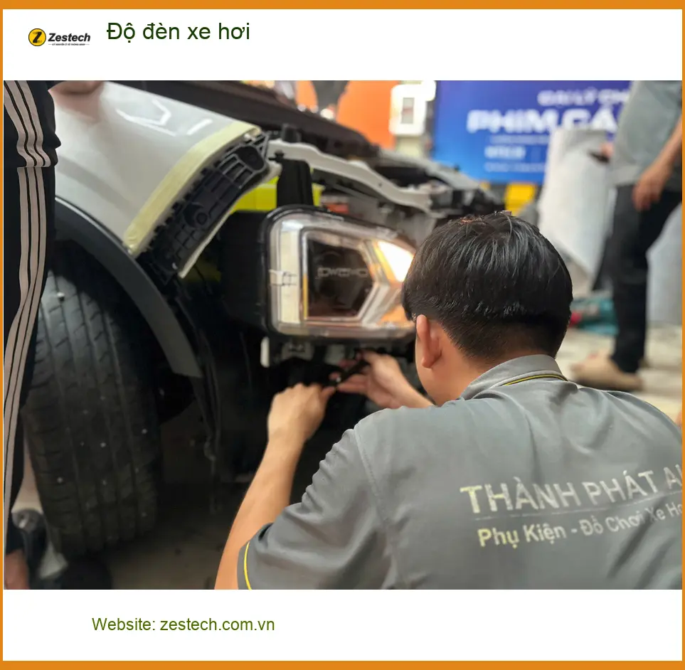 Chú Minh độ đèn xe hơi Hyundai Santa Fe tại Củ Chi vì đèn zin quá tối