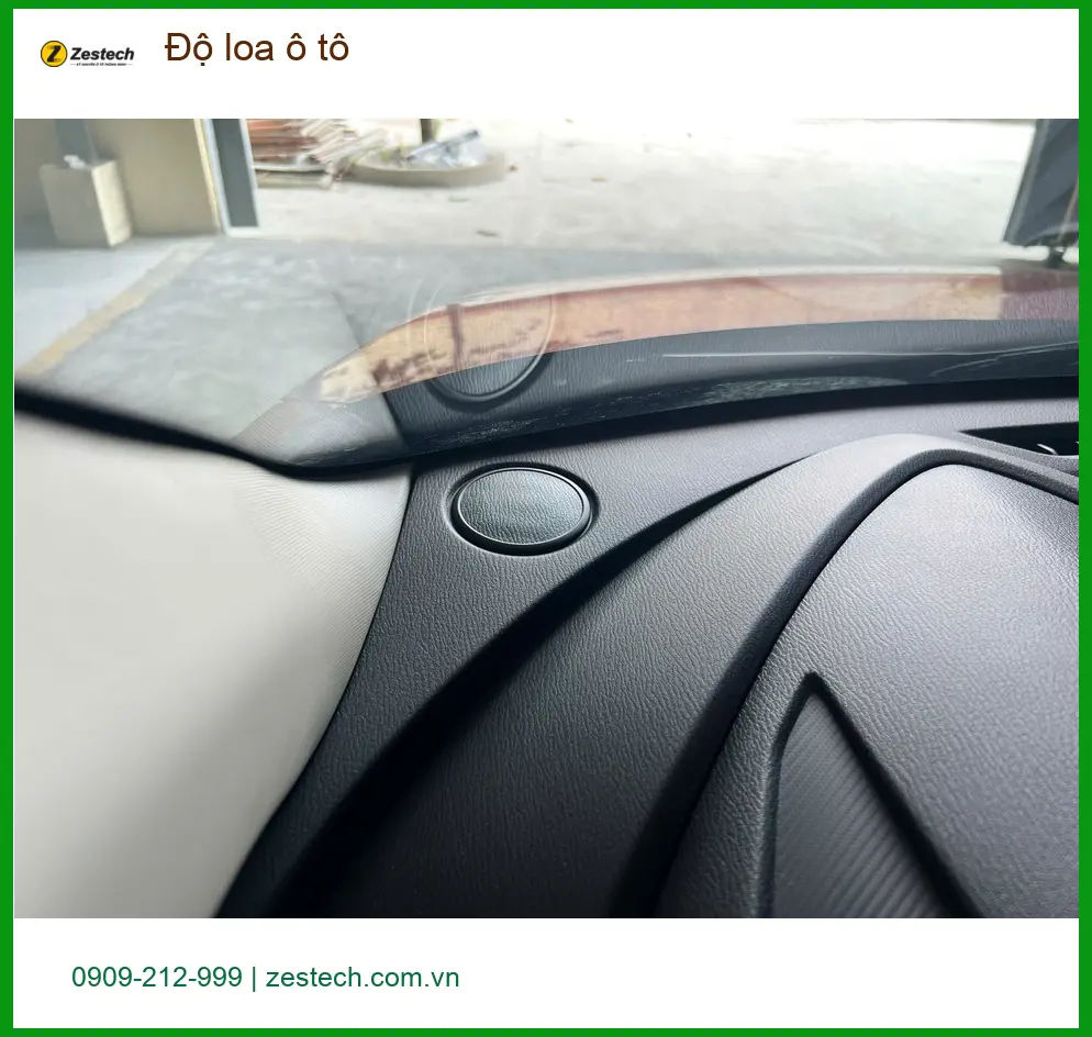 Anh Khang độ loa ô tô cho Ford Everest tại Quận 11 để âm thanh sống động ảnh thực tế 2