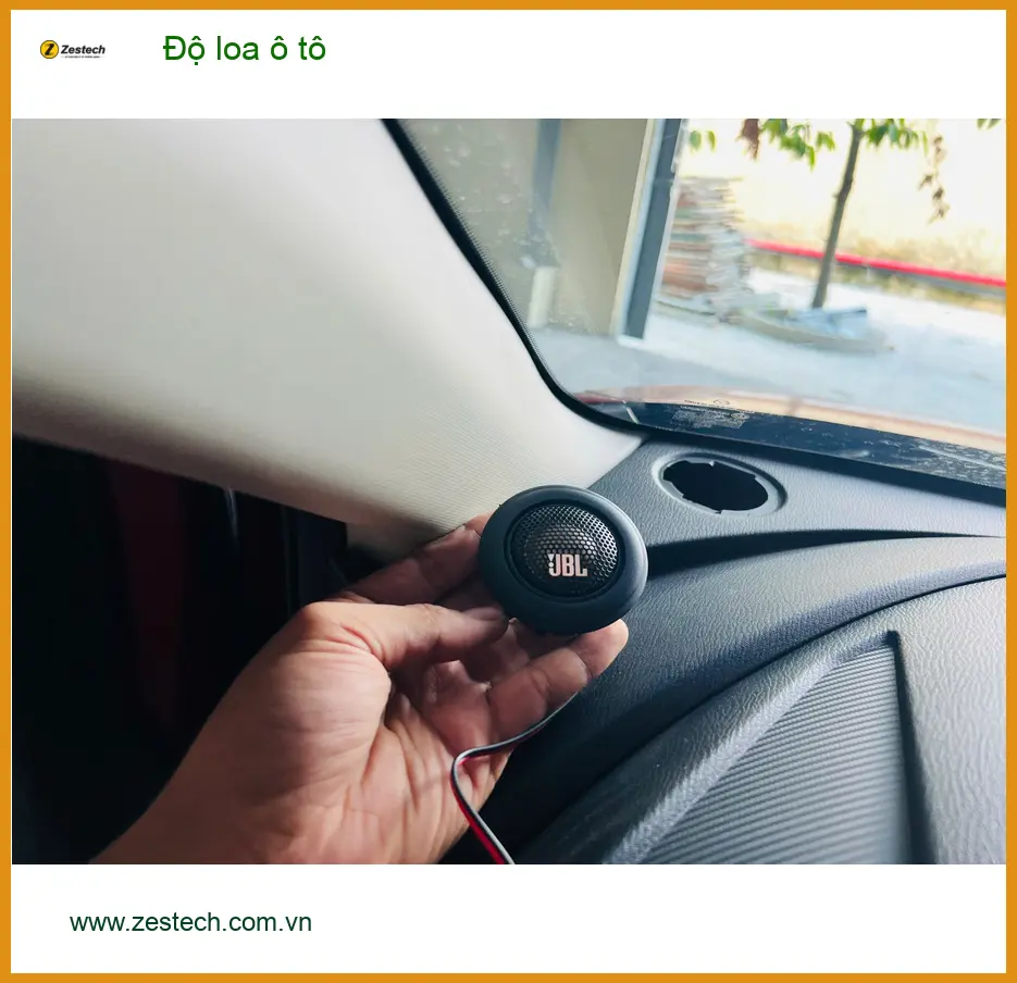 Anh Tuấn Kiệt độ loa ô tô Honda CRV tại Quận 9 để trải nghiệm âm thanh sống động ảnh thực tế 3