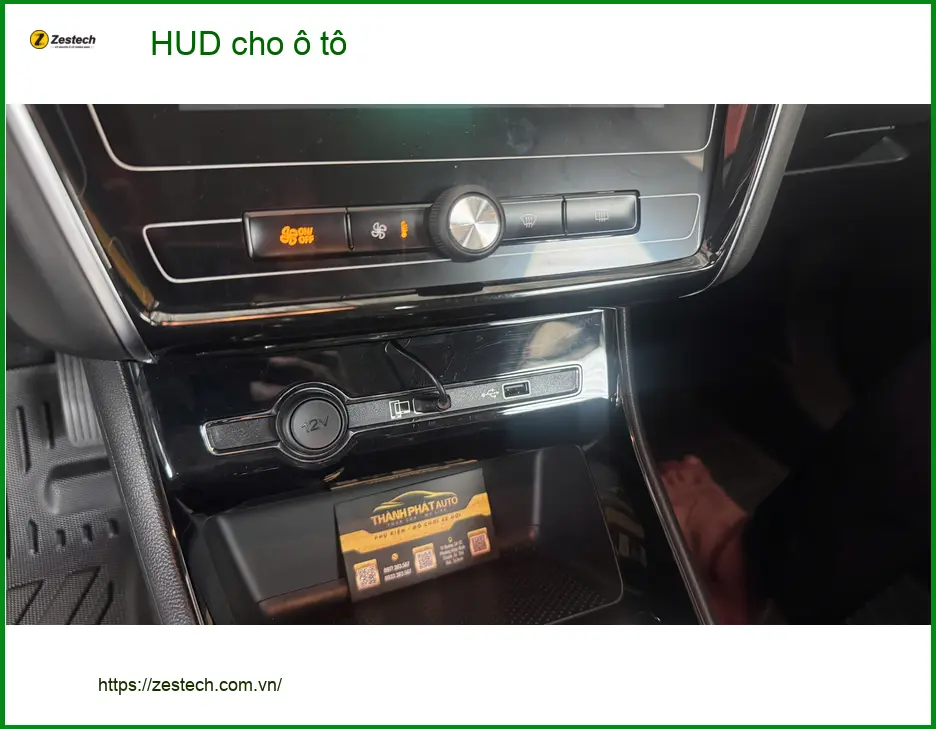 Anh Việt lắp HUD cho ô tô Mazda CX-5 tại Quận Tân Bình theo dõi tốc độ
