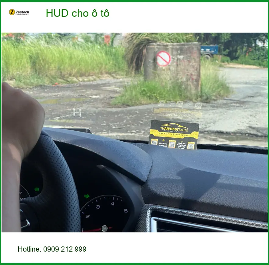 Anh Việt lắp HUD cho ô tô Mazda CX-5 tại Quận Tân Bình theo dõi tốc độ ảnh thực tế 2