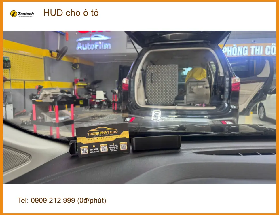 Chị Bích lắp HUD cho Mazda CX-5 tại Quận 1 để quan sát tốc độ an toàn hơn