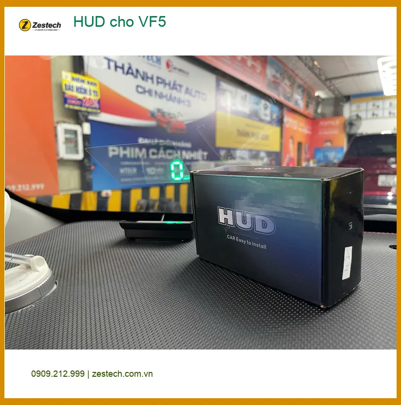 Chị Thảo lắp HUD cho VinFast VF5 tại Quận 12 để lái xe an toàn hơn ảnh thực tế 5