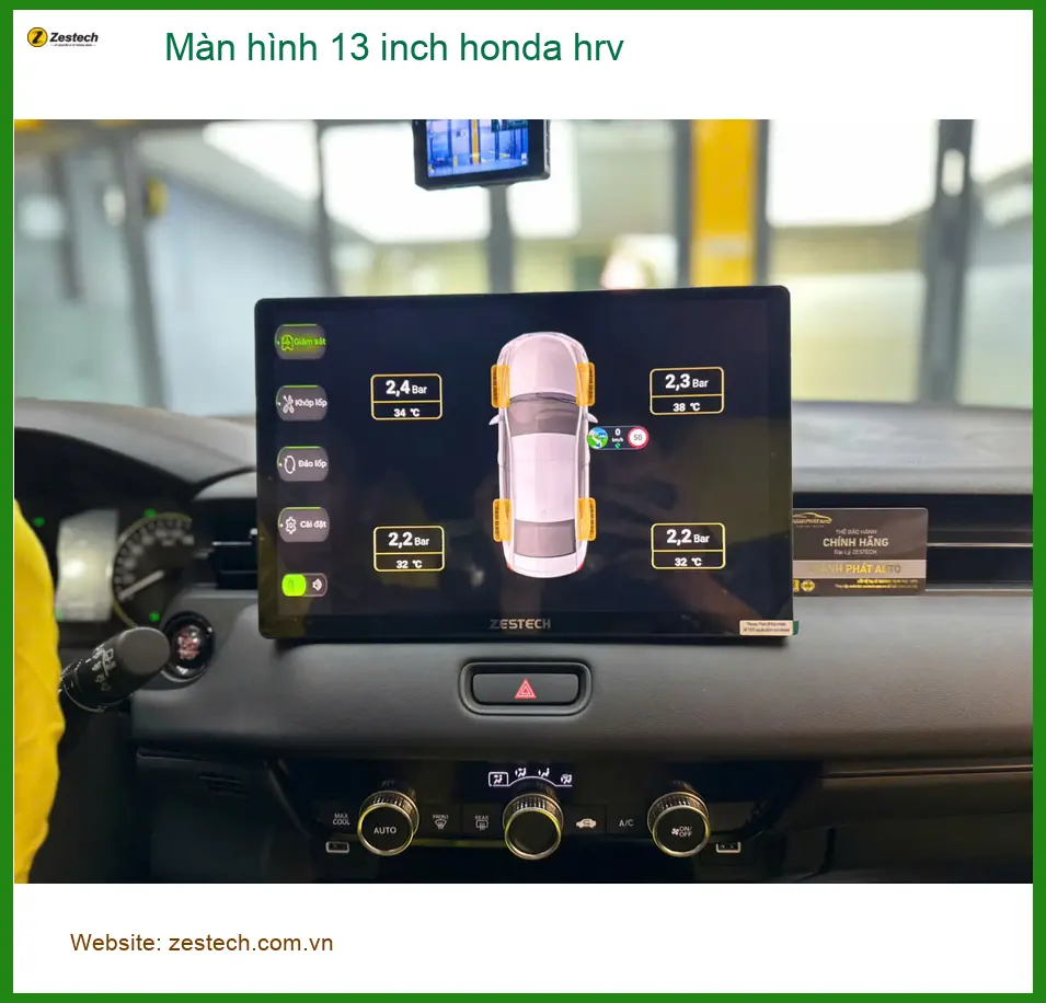 Chú Tùng lắp màn hình 13 inch Honda HR-V tại Quận 2 để dễ dàng điều khiển hơn
