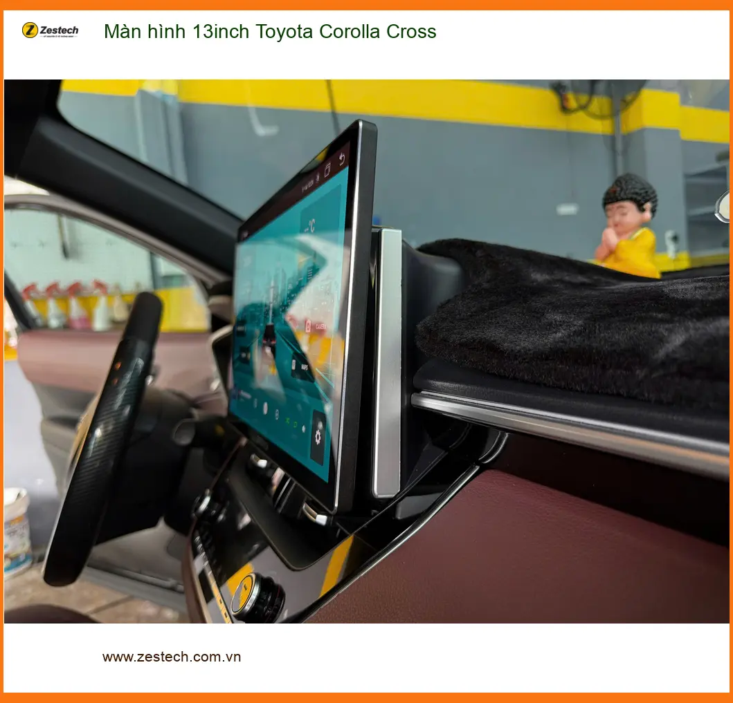Chú Phát nâng cấp màn hình 13inch Toyota Corolla Cross tại Quận 12