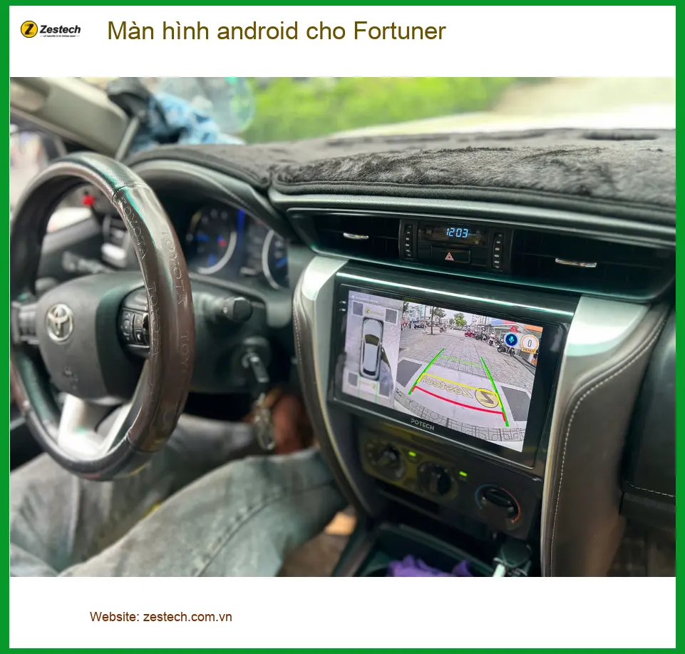 Anh Trung lắp màn hình Android cho Fortuner tại Gò Vấp để xem bản đồ tiện lợi hơn