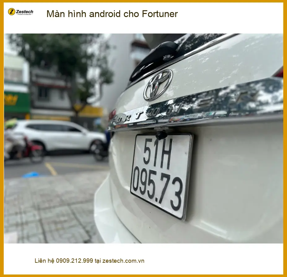 Chị Thúy lắp màn hình android cho Fortuner tại Quận 9 để nâng tầm tiện ích cho xe ảnh thực tế 5