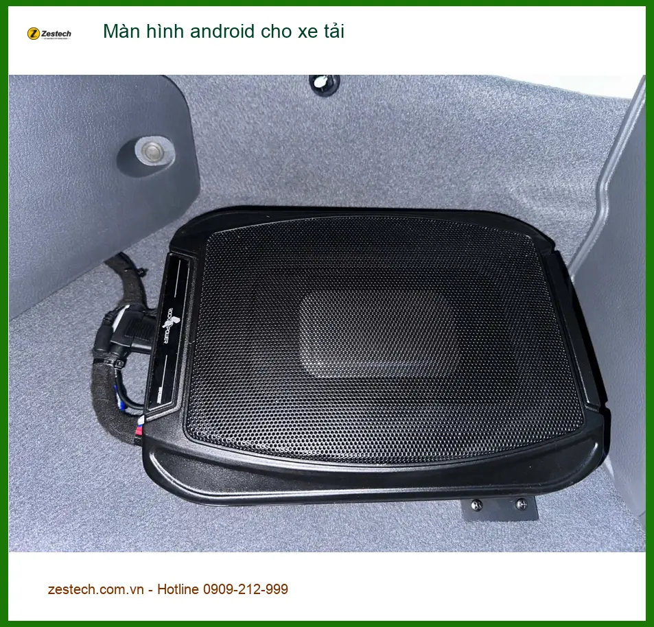 Anh Duy lắp màn hình Android cho xe tải Hino 300 ở Quận 12 để lái xe tiện lợi ảnh thực tế 2