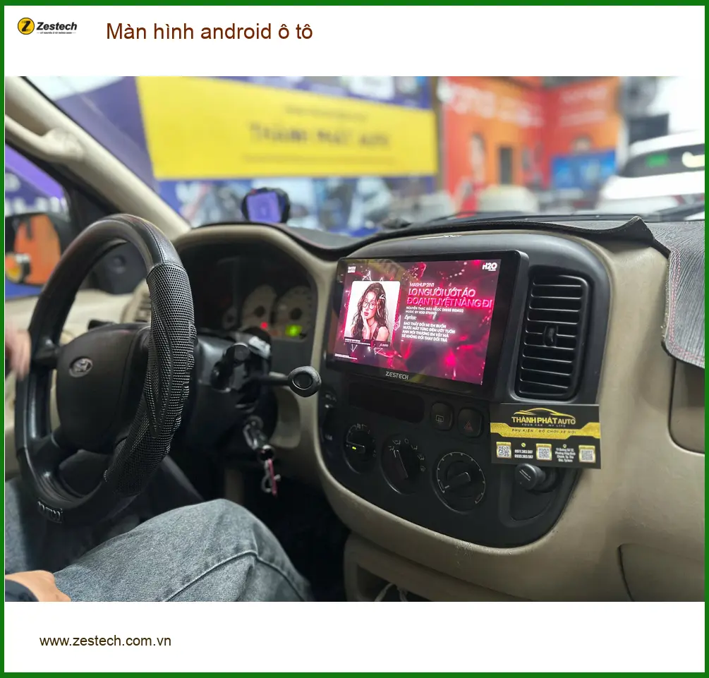 Anh Dũng nâng cấp màn hình android ô tô cho Hyundai Kona tại Gò Vấp vì màn zin đã cũ ảnh thực tế 2