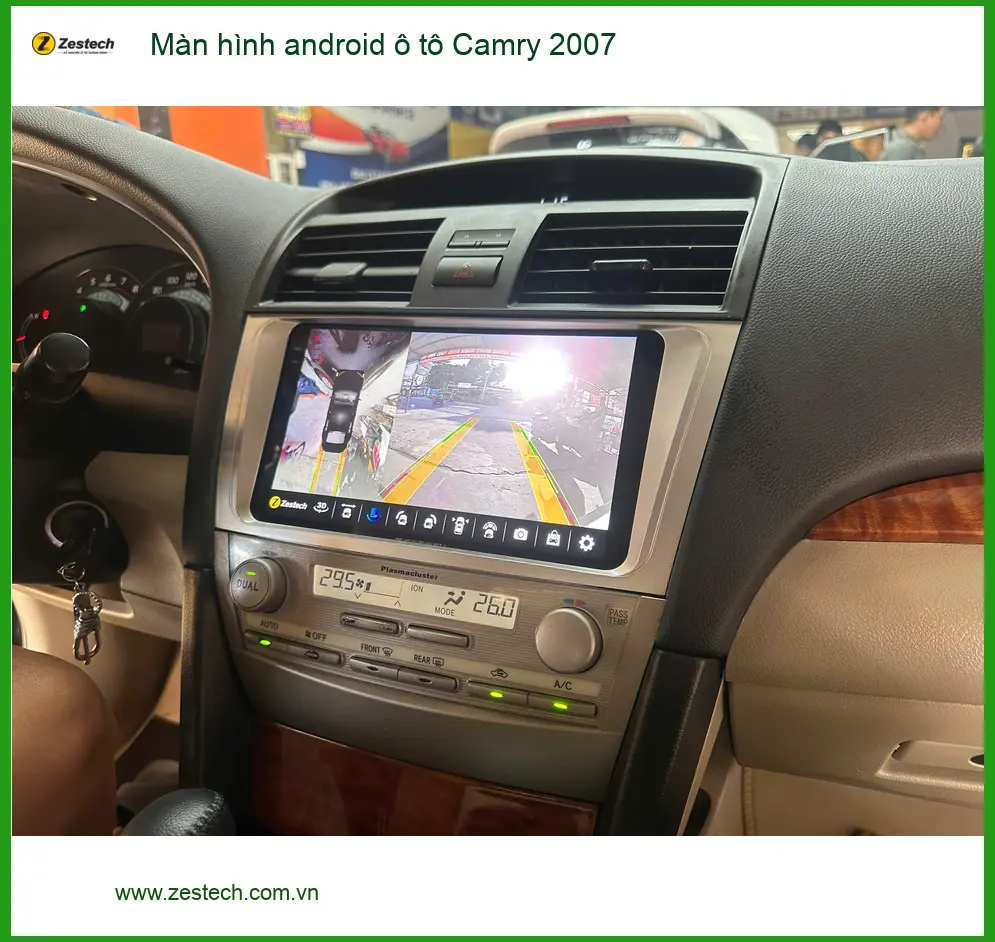 Anh Quang lắp màn hình Android ô tô Camry 2007 tại Quận Thủ Đức vì màn zin đã cũ ảnh thực tế 2