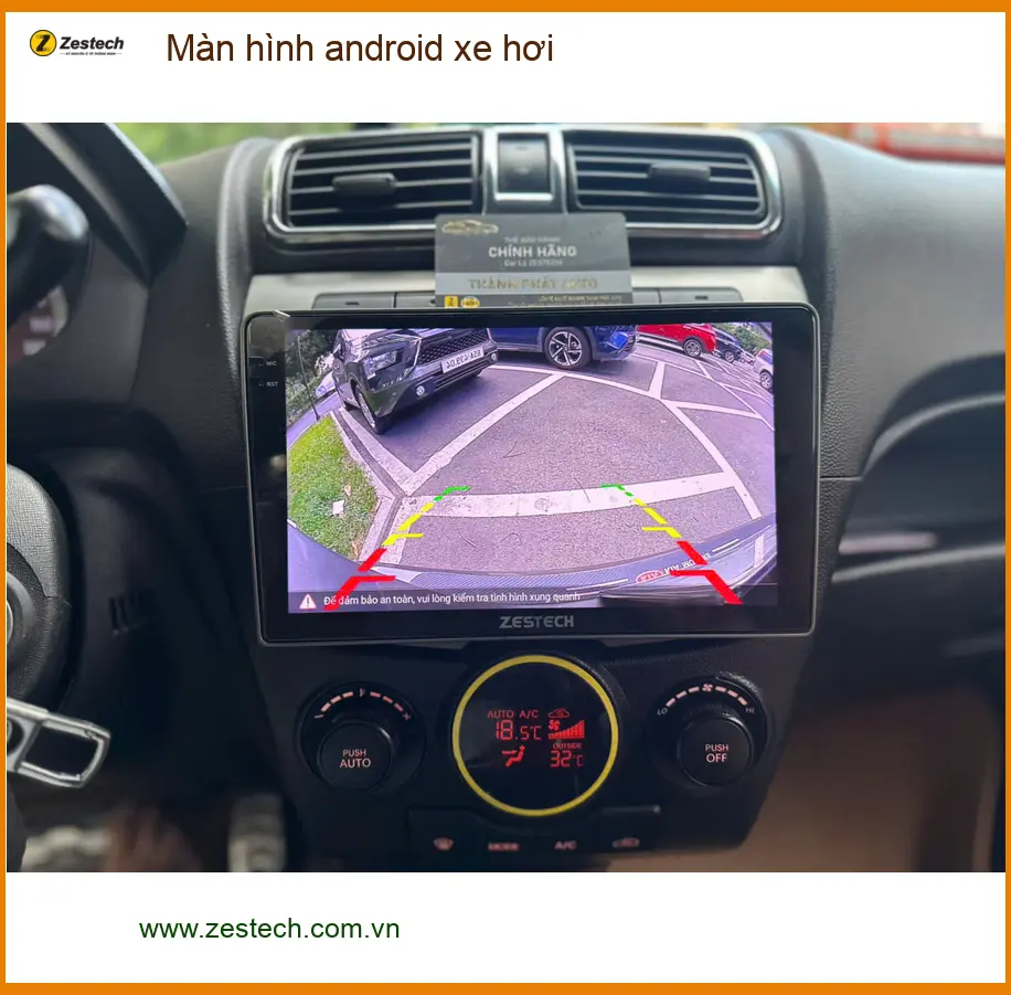 Anh Phi lắp màn hình Android xe hơi tại Quận Thủ Đức cho Toyota Camry đời mới