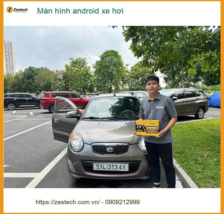 Anh Phi lắp màn hình Android xe hơi tại Quận Thủ Đức cho Toyota Camry đời mới ảnh thực tế 2