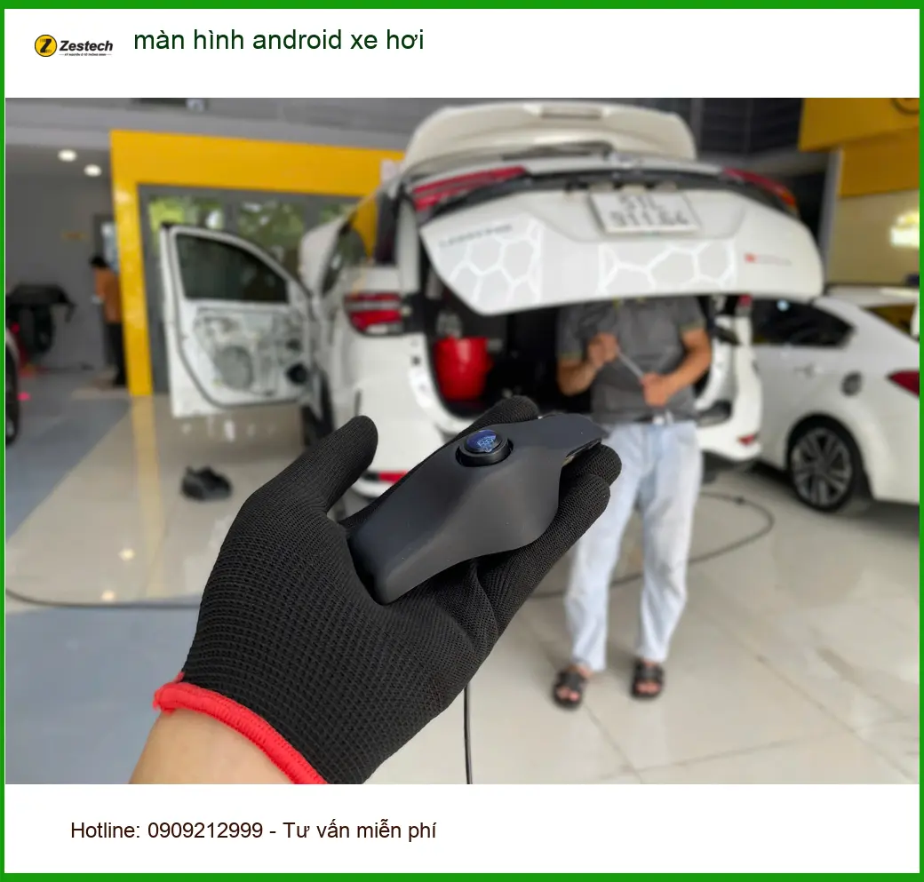 Chú Phước độ màn hình Android xe hơi Toyota Cross tại Quận 5 ảnh thực tế 2