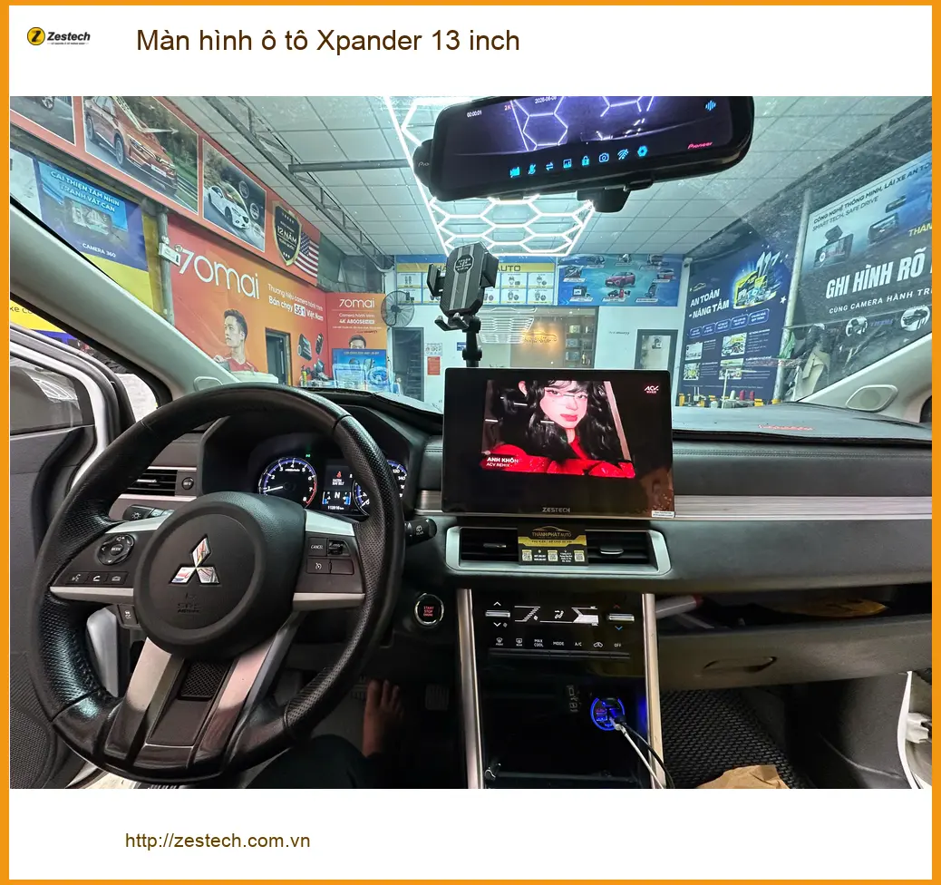 Anh Minh lắp màn hình ô tô Xpander 13 inch Quận 10 tiện ích ảnh thực tế 5
