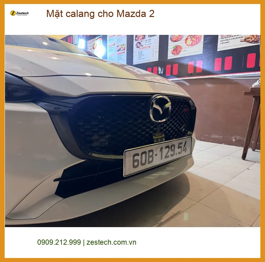 Chị Thảo Mazda 2 lắp mặt calang mới tại Quận Phú Nhuận để làm mới diện mạo xe