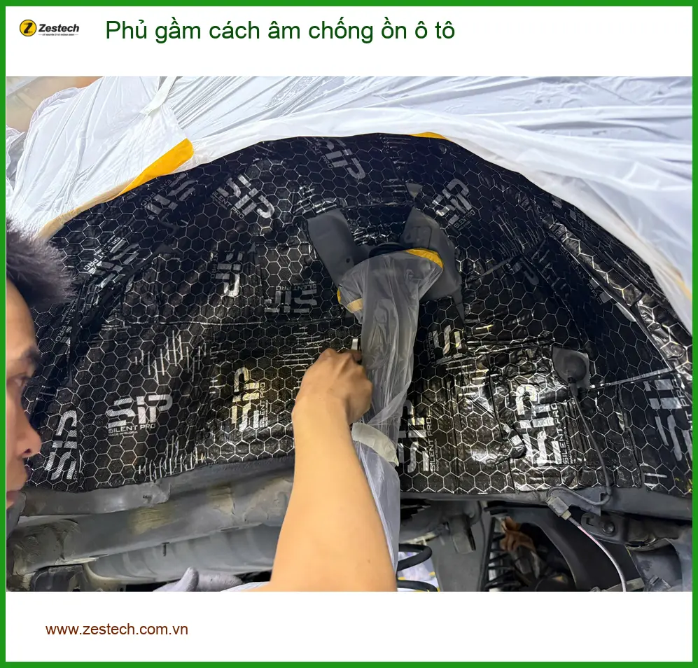 Anh Hưng phủ gầm cách âm chống ồn Kia K3 tại Quận Thủ Đức để giảm tiếng vọng ảnh thực tế 2
