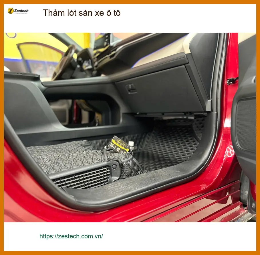 Anh Kiên thay thảm lót sàn ô tô Hyundai Santa Fe tại Quận 2 vì thảm cũ đã xuống cấp ảnh thực tế 3