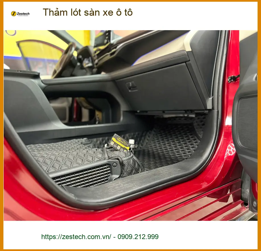 Chị Hà lắp thảm lót sàn ô tô Mazda CX-5 Quận 6 giữ xe luôn sạch mới. ảnh thực tế 2