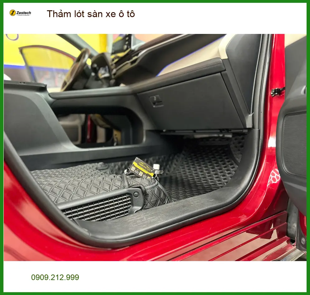 Anh Tấn thay thảm lót sàn xe ô tô Hyundai Accent tại Quận 10 để nội thất sạch hơn ảnh thực tế 4