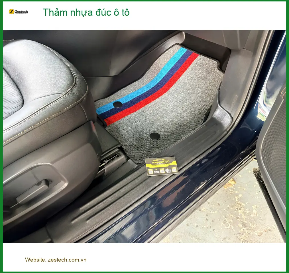Chị Thanh lắp thảm nhựa đúc ô tô cho Hyundai Kona tại Quận 12 để giữ sạch sàn xe ảnh thực tế 4