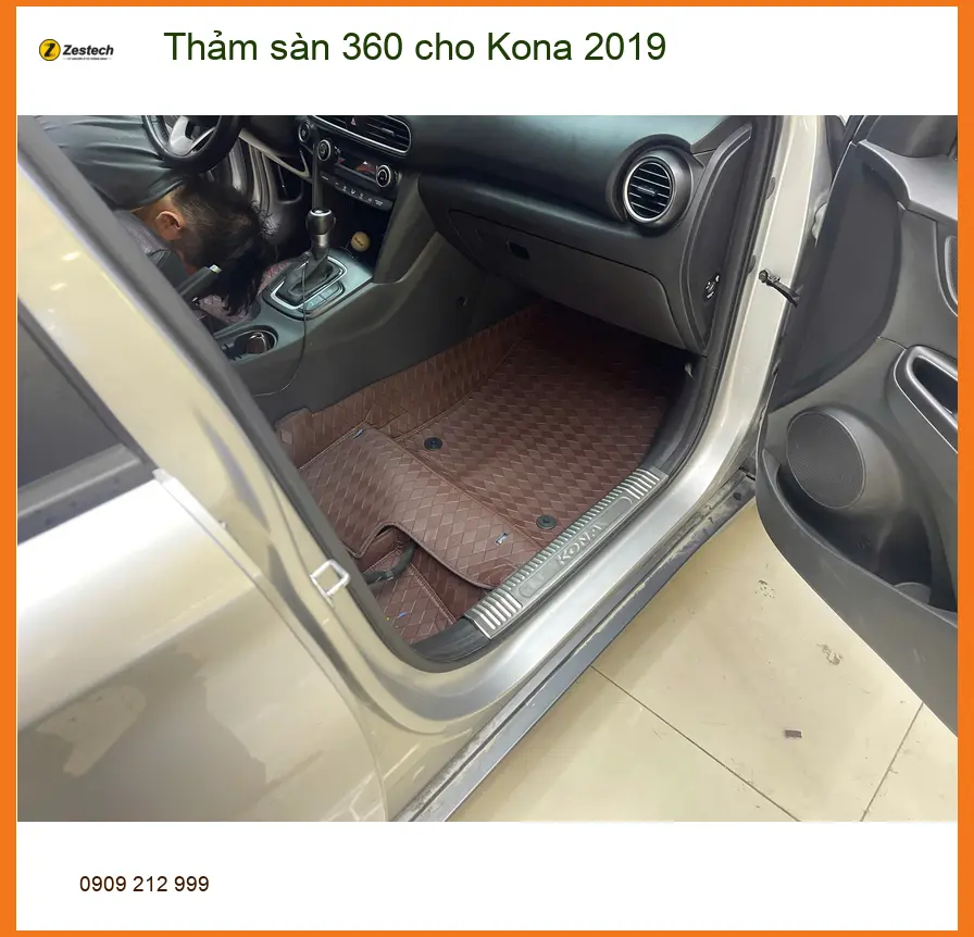 Chị Thảo lắp thảm sàn 360 cho Kona 2019 tại Hóc Môn để sàn xe luôn sạch ảnh thực tế 3