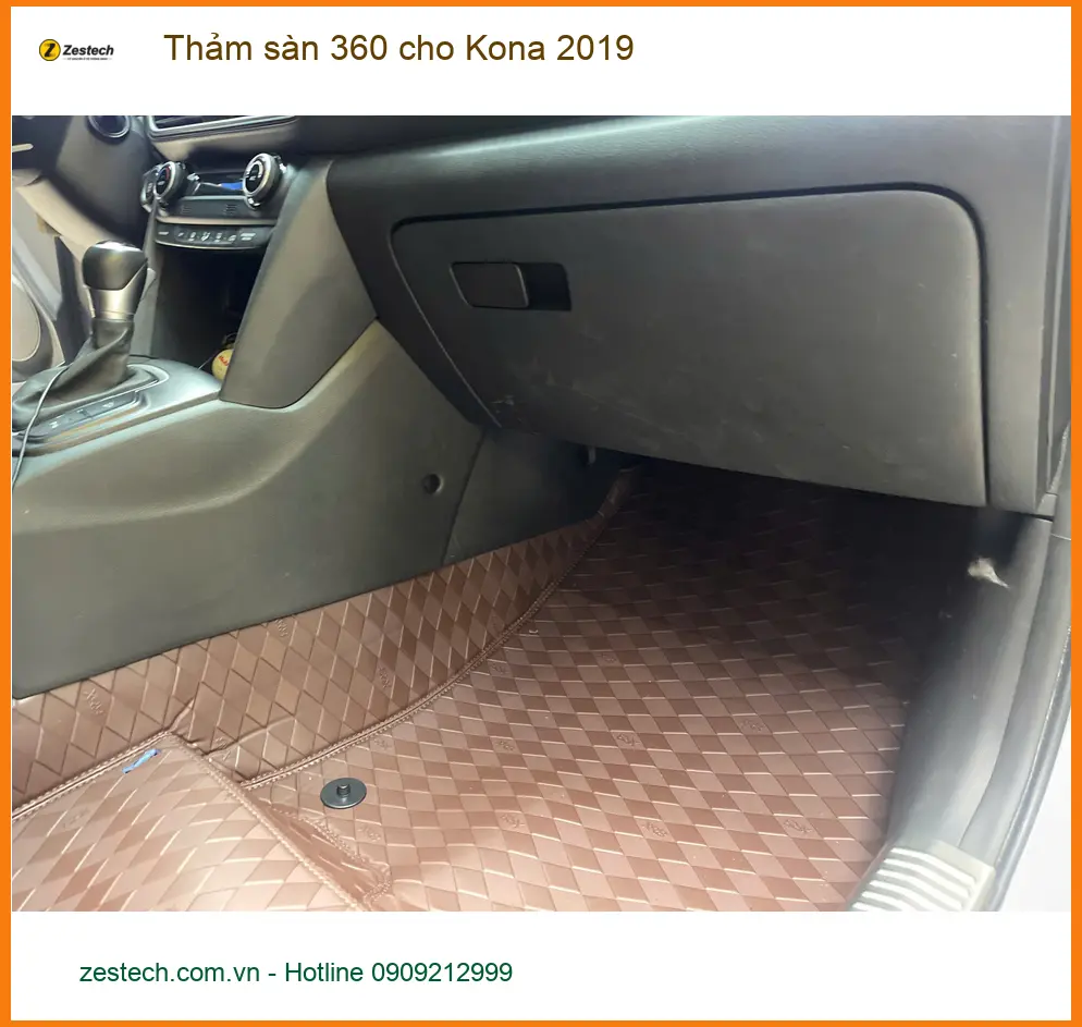 Chị Thảo lắp thảm sàn 360 cho Kona 2019 tại Hóc Môn để sàn xe luôn sạch ảnh thực tế 5