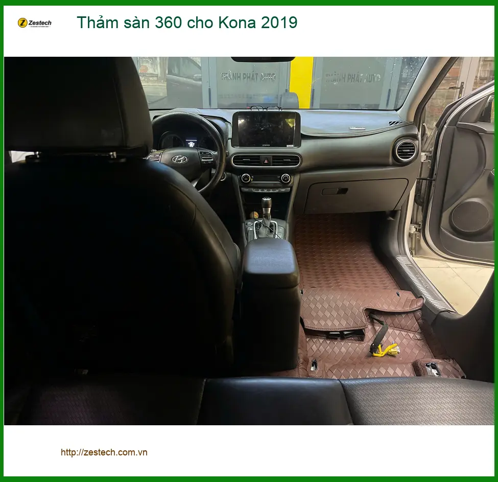 Bác Cường lắp thảm sàn 360 cho Kona 2019 để nội thất luôn sạch đẹp tại Nhà Bè