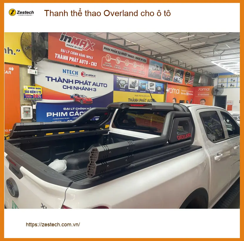 Anh Lân lắp thanh thể thao Overland cho bán tải Navara tại Quận 7