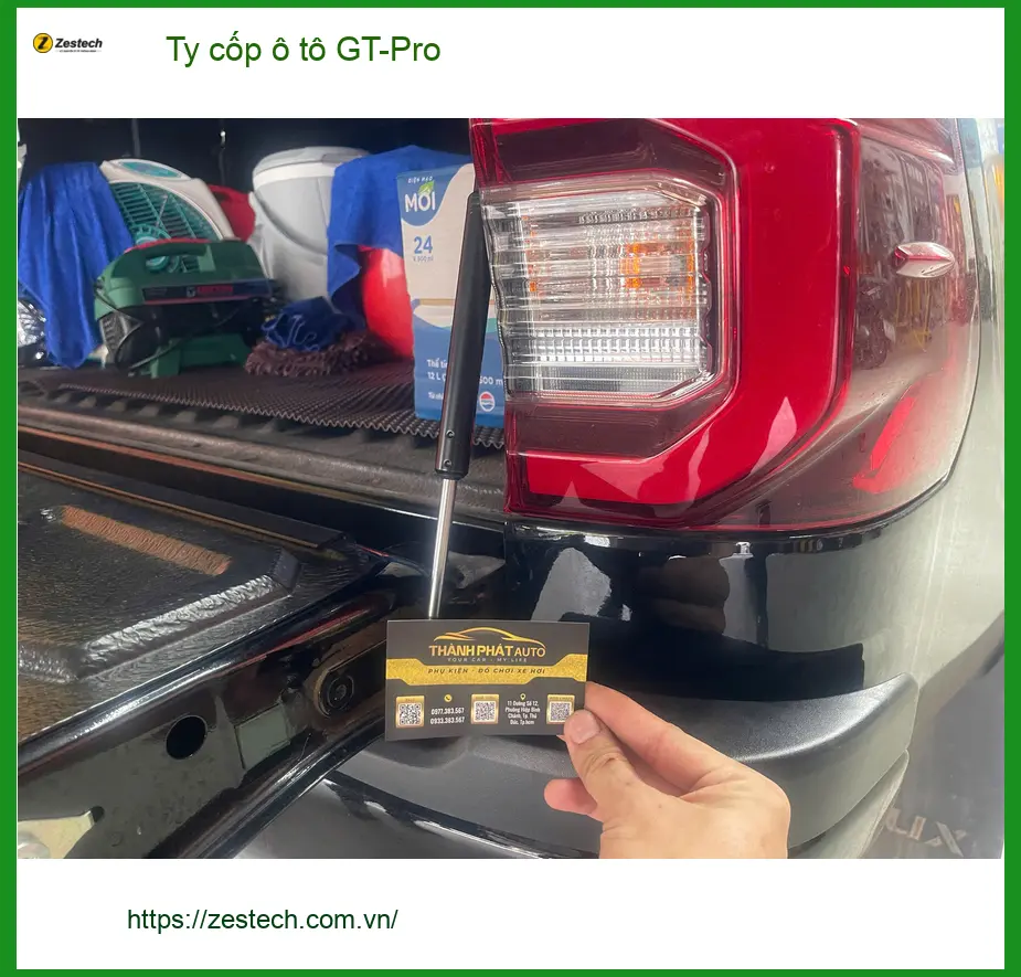Chú Tấn lắp Ty cốp ô tô GT-Pro cho Outlander tại Quận Bình Thạnh vì cốp nặng