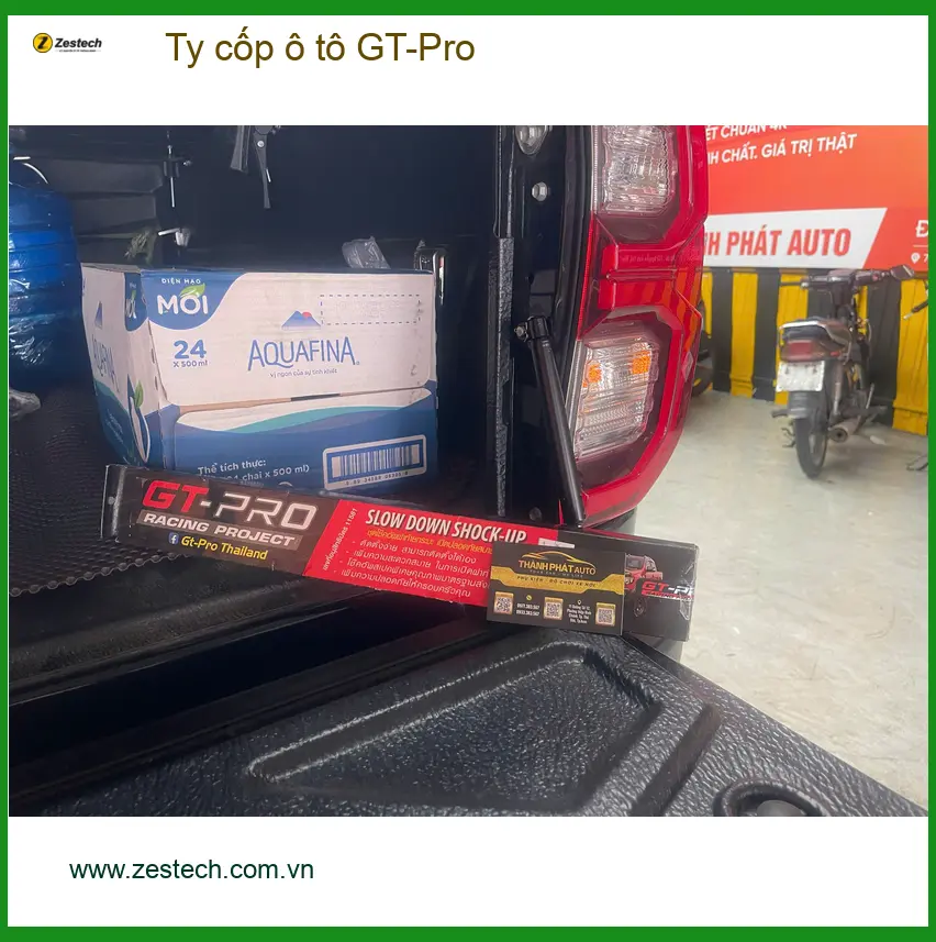 Chú Tấn lắp Ty cốp ô tô GT-Pro cho Outlander tại Quận Bình Thạnh vì cốp nặng ảnh thực tế 3