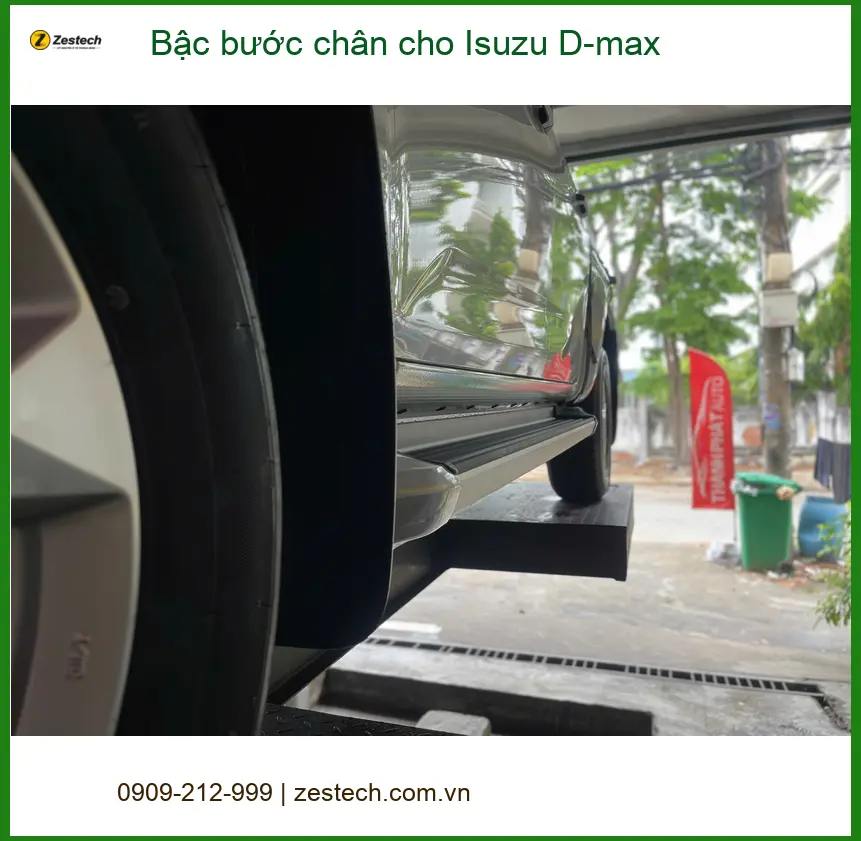Anh Khôi lắp bậc bước chân Isuzu D-max tại Quận 11 để vợ con lên xuống tiện hơn ảnh thực tế 2