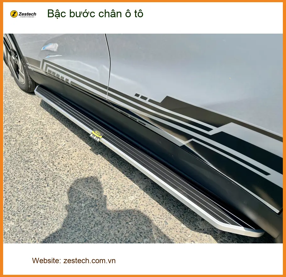 Chị Lan Anh lắp bậc bước chân ô tô Hyundai Santa Fe tại Quận 1 ảnh thực tế 3