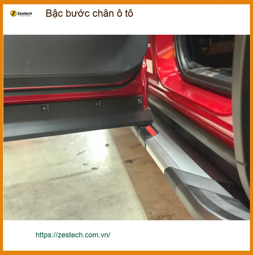 Chị Phương lắp bậc bước chân ô tô Honda CRV tại Quận Gò Vấp để tiện cho người lớn tuổi ảnh thực tế 2
