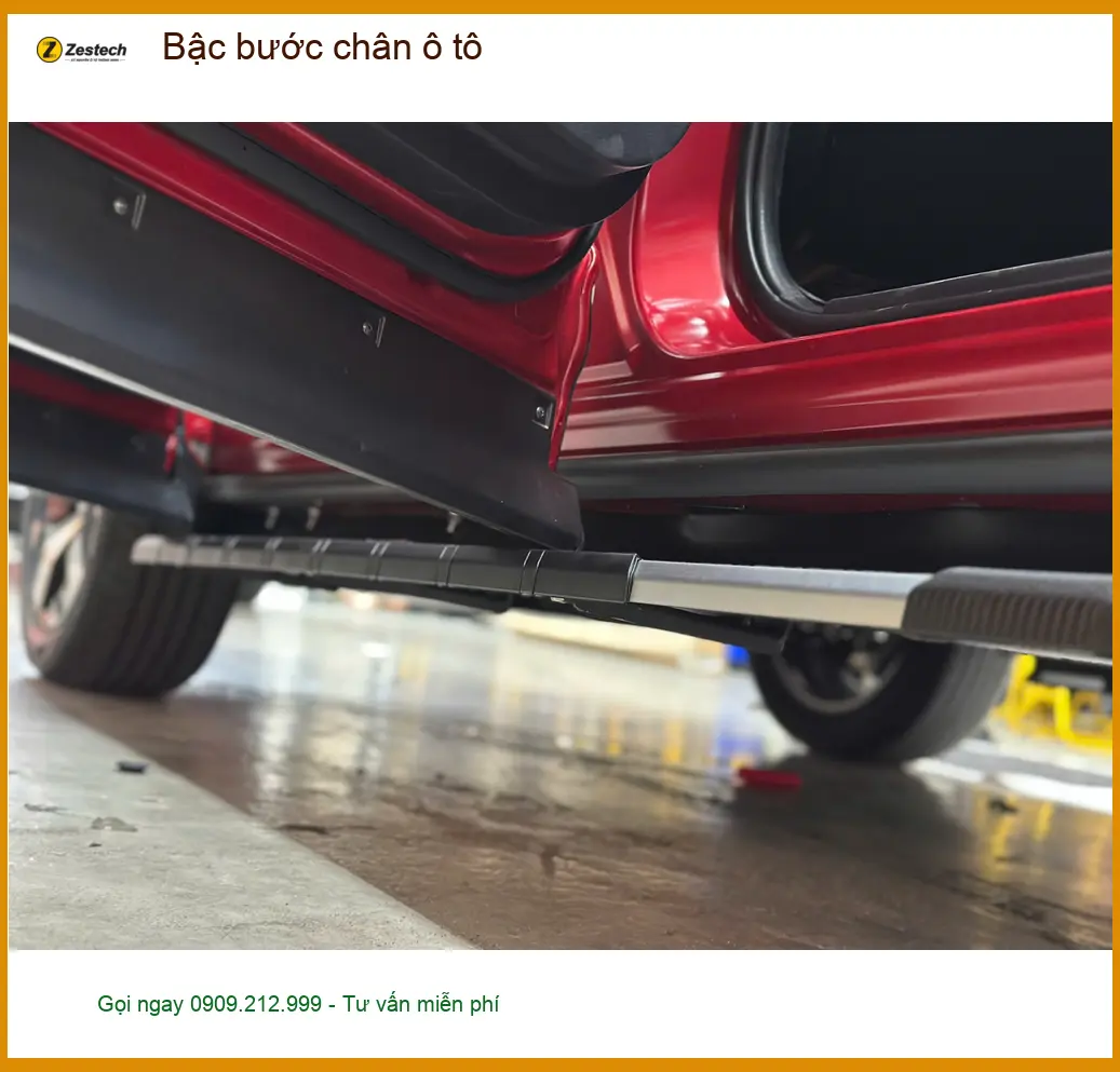 Chị Thảo lắp bậc bước chân ô tô cho Hyundai Creta tại Quận 3 để lên xuống xe tiện hơn cho bé nhỏ ảnh thực tế 5