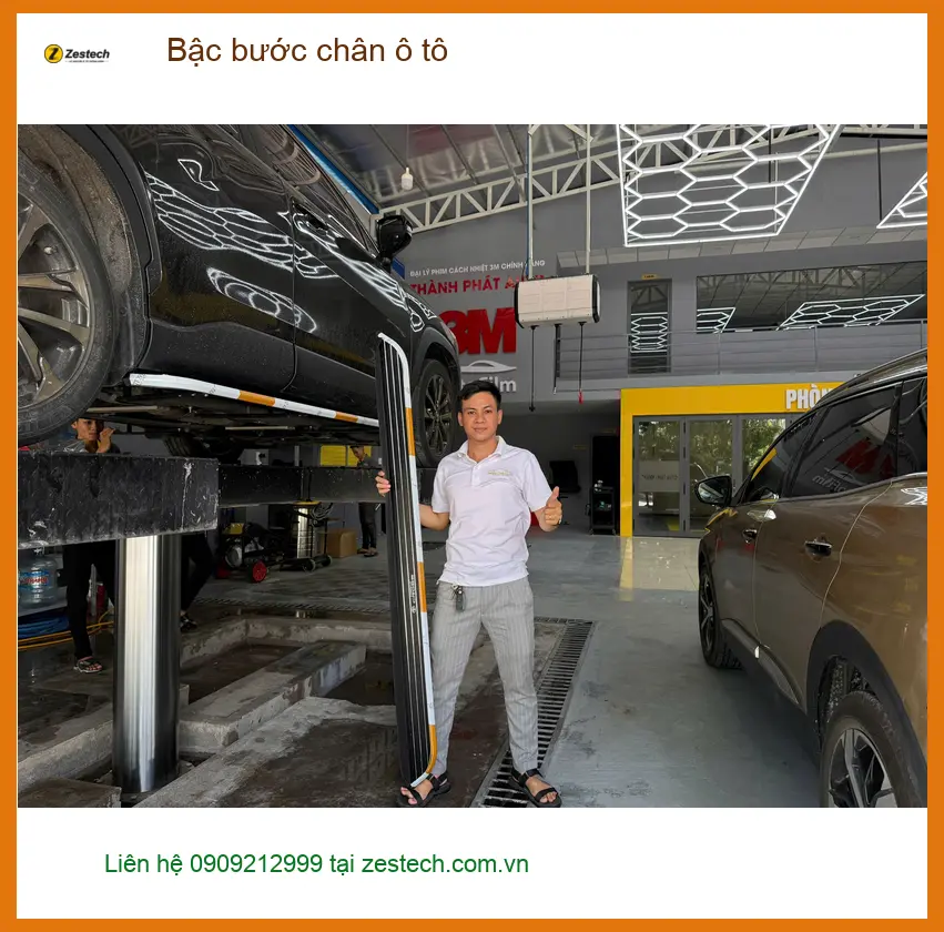 Chị Thùy Linh lắp bậc bước chân ô tô Kia Carnival cho gia đình tại Quận 2 ảnh thực tế 4
